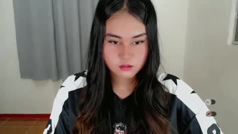 Snapshot of lorenpage_love chatting on 3, 3, 2025 LOREN online show from 3, 3, 2025
