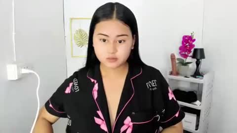 Snapshot of lorenpage_love chatting on 5, 10, 2025 LOREN online show from 5, 10, 2025