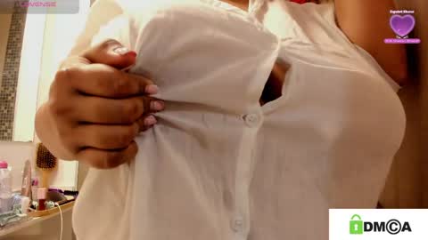 Queen Loreth online show from 8, 4, 2026