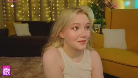 Snapshot of lorettacarnley chatting on 12, 9, 2025 Alice online show from 12, 9, 2025