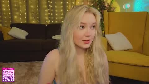 Snapshot of lorettacarnley chatting on 14, 9, 2025 Alice online show from 14, 9, 2025