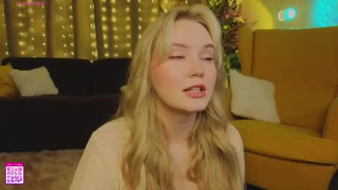 Snapshot of lorettacarnley chatting on 18, 9, 2025 Alice online show from 18, 9, 2025