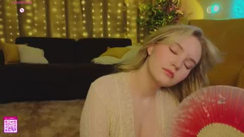 Snapshot of lorettacarnley chatting on 20, 9, 2025 Alice online show from 20, 9, 2025