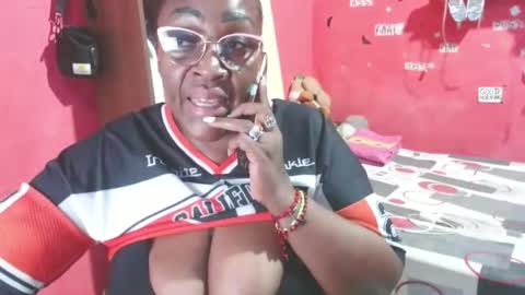 Snapshot of loretybighot chatting on 31, 1, 2026 loretybighot online show from 31, 1, 2026