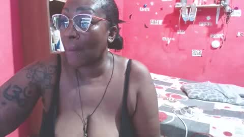 Snapshot of loretybighot chatting on 10, 2, 2026 loretybighot online show from 10, 2, 2026