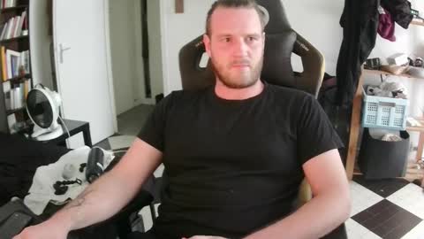 Snapshot of lorigon06 chatting on 8, 9, 2025 Lorigon online show from 8, 9, 2025