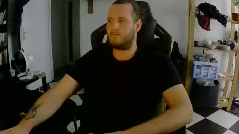 Snapshot of lorigon06 chatting on 14, 9, 2025 Lorigon online show from 14, 9, 2025