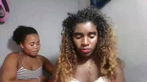 Snapshot of louane98 chatting on 4, 2, 2026 louane98 online show from 4, 2, 2026