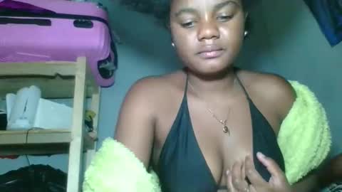 Snapshot of louane98 chatting on 23, 2, 2026 louane98 online show from 23, 2, 2026