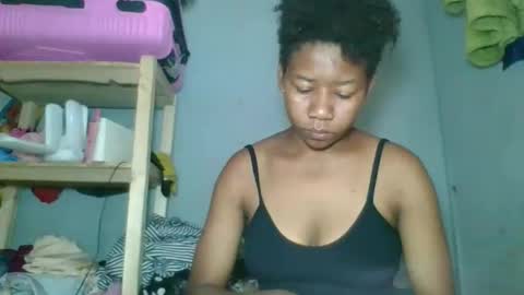 Snapshot of louane98 chatting on 2, 3, 2026 louane98 online show from 2, 3, 2026