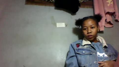 Snapshot of louane98 chatting on 24, 6, 2026 louane98 online show from 24, 6, 2026