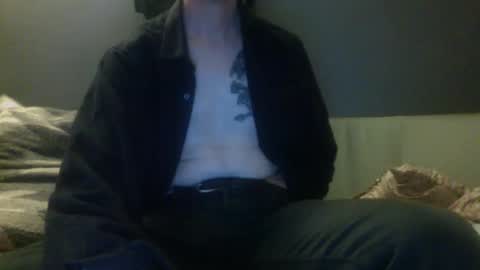 Snapshot of louie1589 chatting on 13, 10, 2025 louie1589 online show from 13, 10, 2025