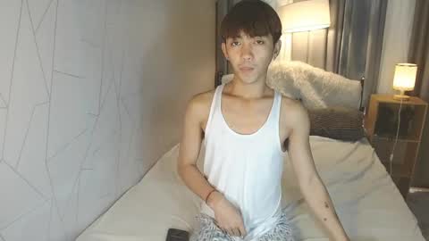 Snapshot of louieismy_name chatting on 4, 12, 2024 ignot ursh online show from 4, 12, 2024