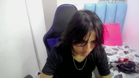 Snapshot of louis_baltazar chatting on 4, 10, 2025 louis_baltazar online show from 4, 10, 2025