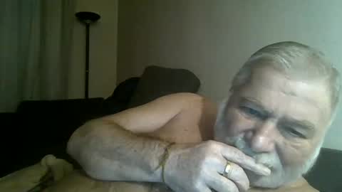 Snapshot of louis_chokdee chatting on 8, 12, 2024 louis_chokdee online show from 8, 12, 2024