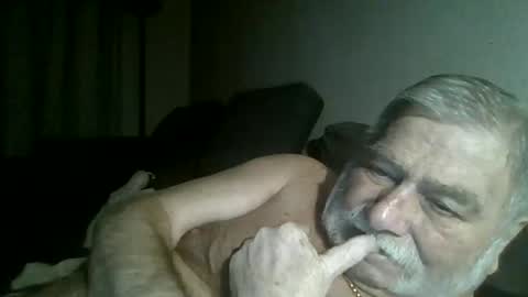 Snapshot of louis_chokdee chatting on 10, 1, 2025 louis_chokdee online show from 10, 1, 2025