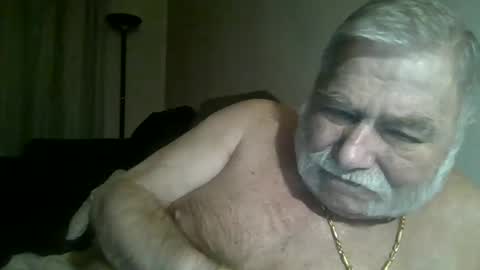 Snapshot of louis_chokdee chatting on 10, 1, 2025 louis_chokdee online show from 10, 1, 2025