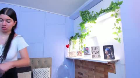 Louren Fox online show from 29, 11, 2025