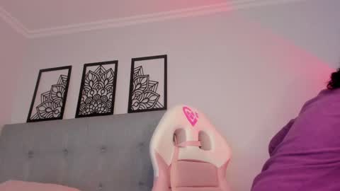 Lourrein Stoun   Independiente online show from 5, 1, 2025