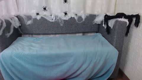 Snapshot of love_bella_ chatting on 8, 10, 2025 love bella online show from 8, 10, 2025
