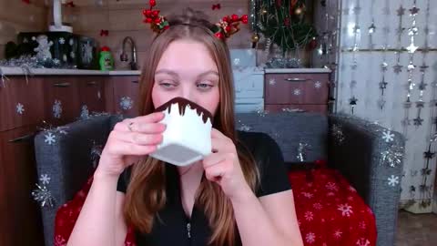 love bella  online show from 23, 12, 2025