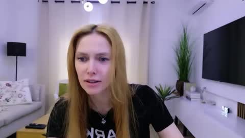 Snapshot of love_call chatting on 12, 6, 2026 love_call online show from 12, 6, 2026