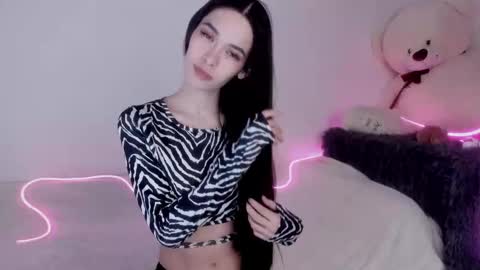 Snapshot of love_coin chatting on 3, 3, 2025 Love is name - I want to be your hobby General of hearts troops online show from 3, 3, 2025