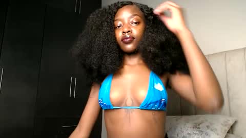 Snapshot of love_miah chatting on 6, 5, 2026 Miah online show from 6, 5, 2026