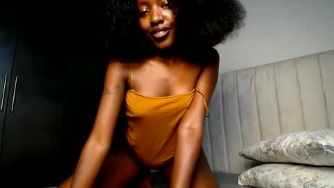 Snapshot of love_miah chatting on 15, 5, 2026 Miah online show from 15, 5, 2026