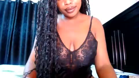 Snapshot of love_niahh chatting on 1, 7, 2026 niahh online show from 1, 7, 2026