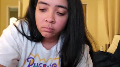 Raquel Love online show from 3, 10, 2025