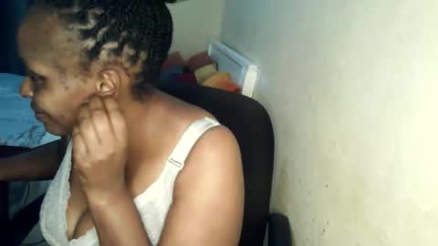 Snapshot of loveedee4 chatting on 2, 5, 2026 loveedee4 online show from 2, 5, 2026