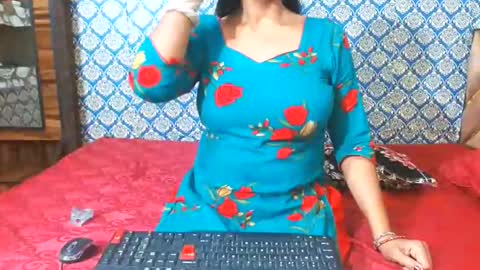 Snapshot of lovefunnitya chatting on 2, 11, 2025 Divya online show from 2, 11, 2025