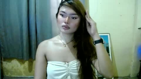 lovelily_xoxo online show from 28, 6, 2026