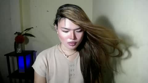 lovelily_xoxo online show from 29, 6, 2026