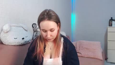 Lovely Hayley online show from 12, 2, 2026