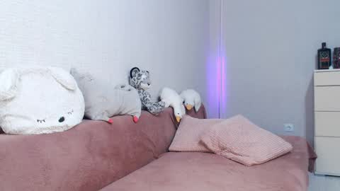 Lovely Hayley online show from 8, 4, 2026