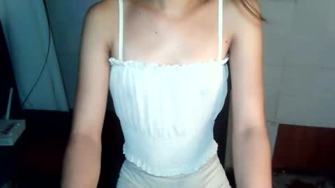 lovely_joan123 online show from 15, 5, 2026