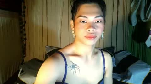 lovely_krizzy online show from 4, 2, 2026