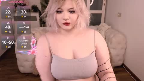 Snapshot of lovely_leilla chatting on 24, 1, 2025 lovely_leilla online show from 24, 1, 2025