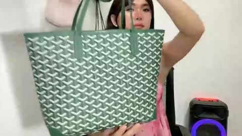 Snapshot of lovely_maria_x chatting on 8, 4, 2026 Maria online show from 8, 4, 2026