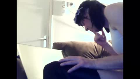 mooie man online show from 27, 2, 2025