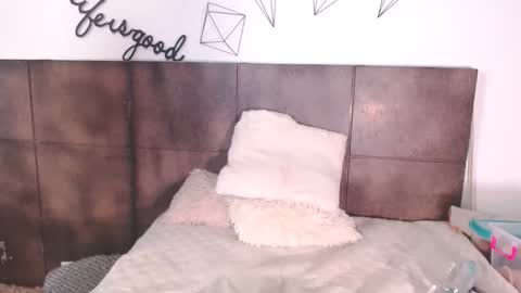 Hi guys online show from 2, 12, 2025