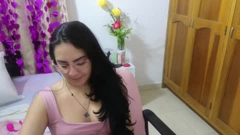 Snapshot of lovely_trix_ chatting on 14, 12, 2024 Trix online show from 14, 12, 2024