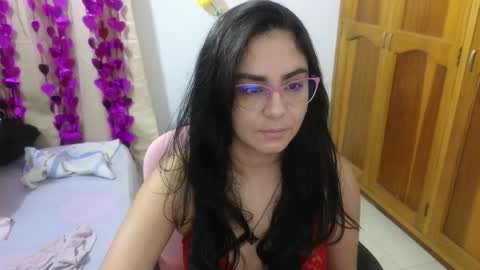 Snapshot of lovely_trix_ chatting on 24, 12, 2024 Trix online show from 24, 12, 2024