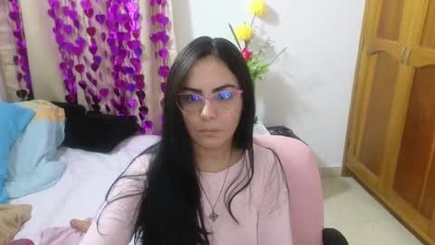 Snapshot of lovely_trix_ chatting on 6, 3, 2025 Trix online show from 6, 3, 2025