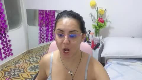 Snapshot of lovely_trix_ chatting on 1, 10, 2025 Trix online show from 1, 10, 2025