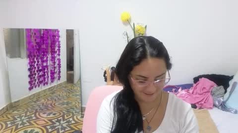 Snapshot of lovely_trix_ chatting on 12, 10, 2025 Trix online show from 12, 10, 2025