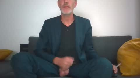 Snapshot of lovelybigcockgentleman chatting on 9, 9, 2025 Max online show from 9, 9, 2025