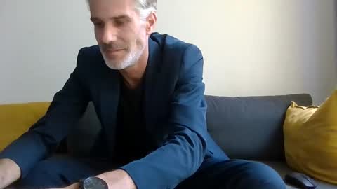 Snapshot of lovelybigcockgentleman chatting on 11, 9, 2025 Max online show from 11, 9, 2025